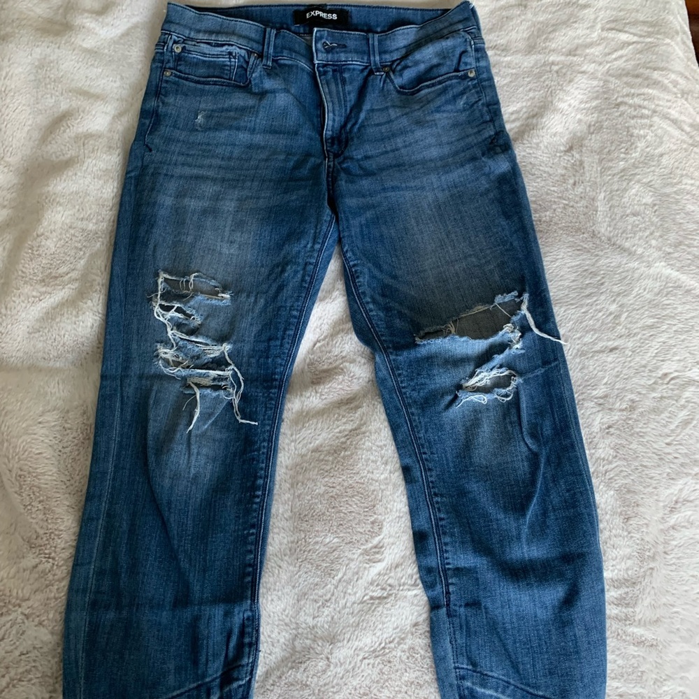 Express cropped distressed jeans size 10
